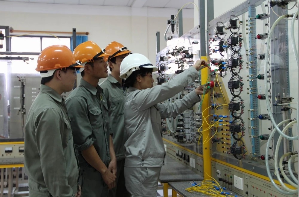 nhà thầu điện Bavet dịch vụ